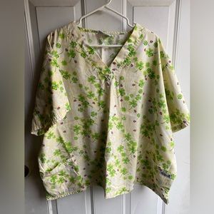 4 Leaf Clover 3X scrub top